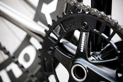 AARN camo 144/47 チェーンリング 144#47/49/51/53/55 B&W Camo Track Chainring (144BCD//47/49
