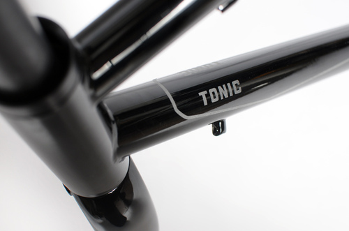 Tokyo Fixed Gear: Tonic Fabrication Vanishing Point | The Radavist