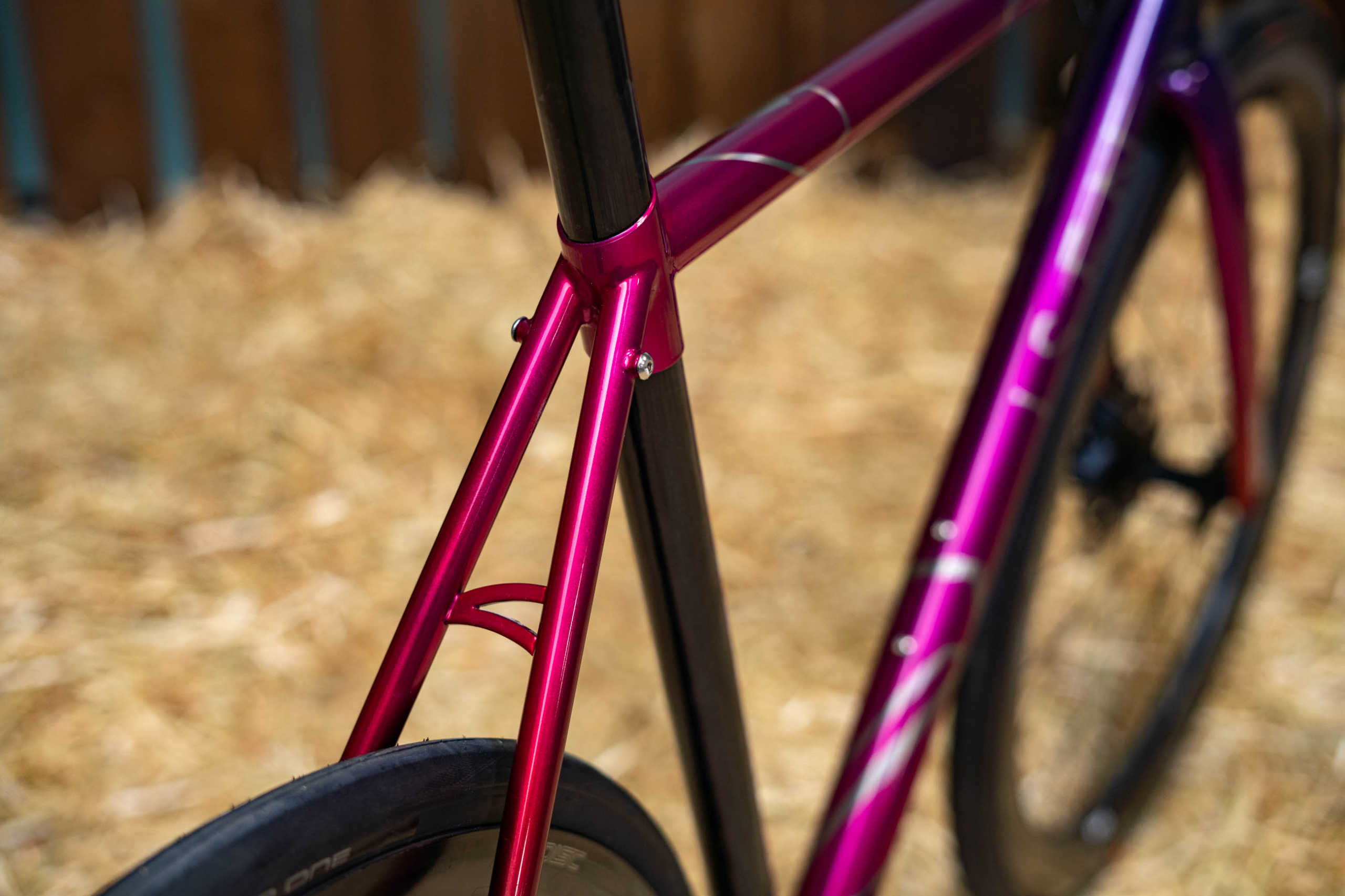 Isen Frame A Gorgeous ISEN Workshop All Season Carbon and Titanium Disc Road ...