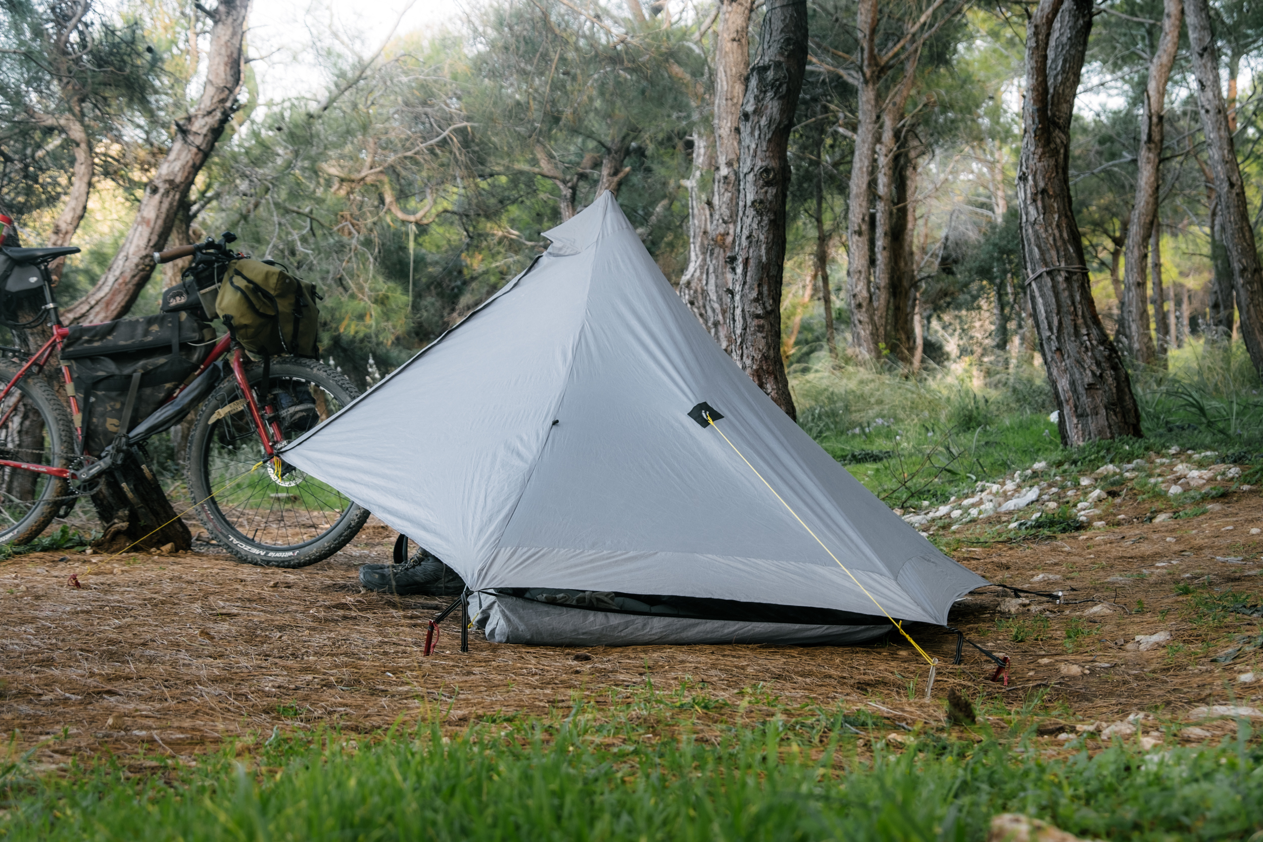 テント・タープ Sixmoon Designs Lunar Solo Gray Lunar Solo - One Person Ultralight Tent - Six Moon Designs
