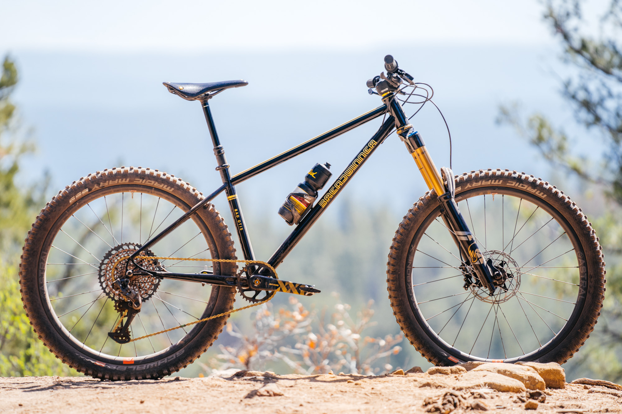 BREADWINNER MTB フレーム bad otis Trail Time with Breadwinner's Bad Otis: A 160mm Travel 27.5
