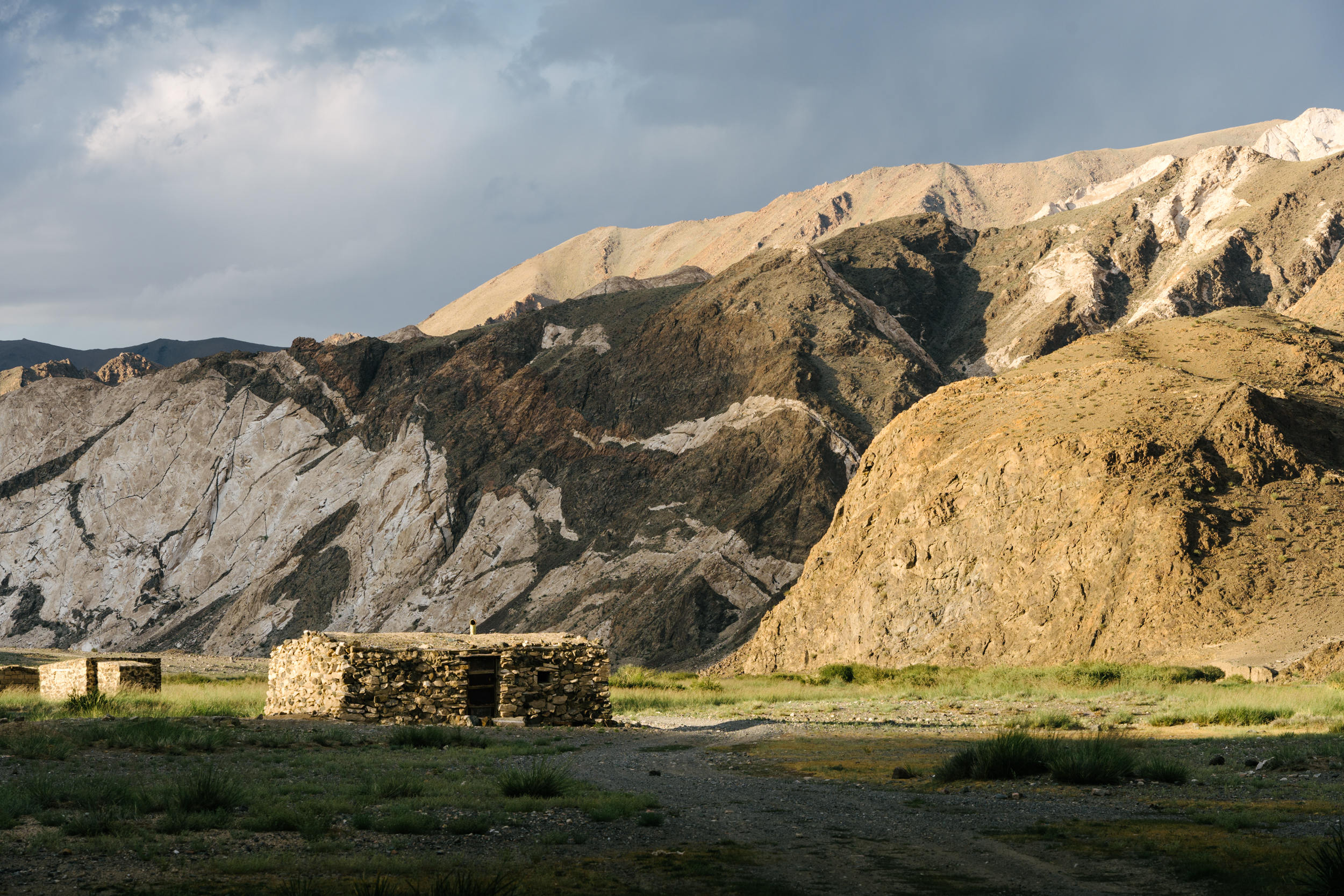 The Altai Traverse: Finding Tracks in the Mongolian Countryside