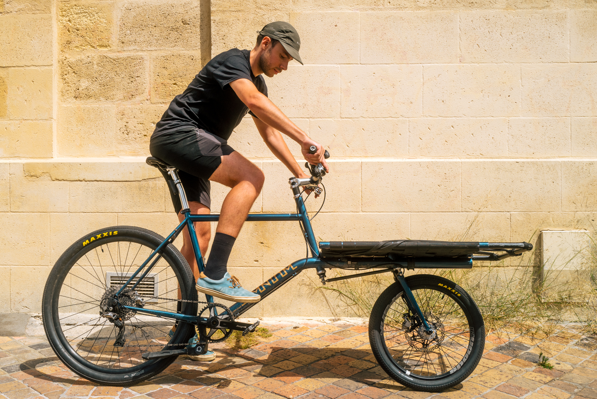 Inside / Out at Musette Bicycles and Coffee in Bordeaux, France ...