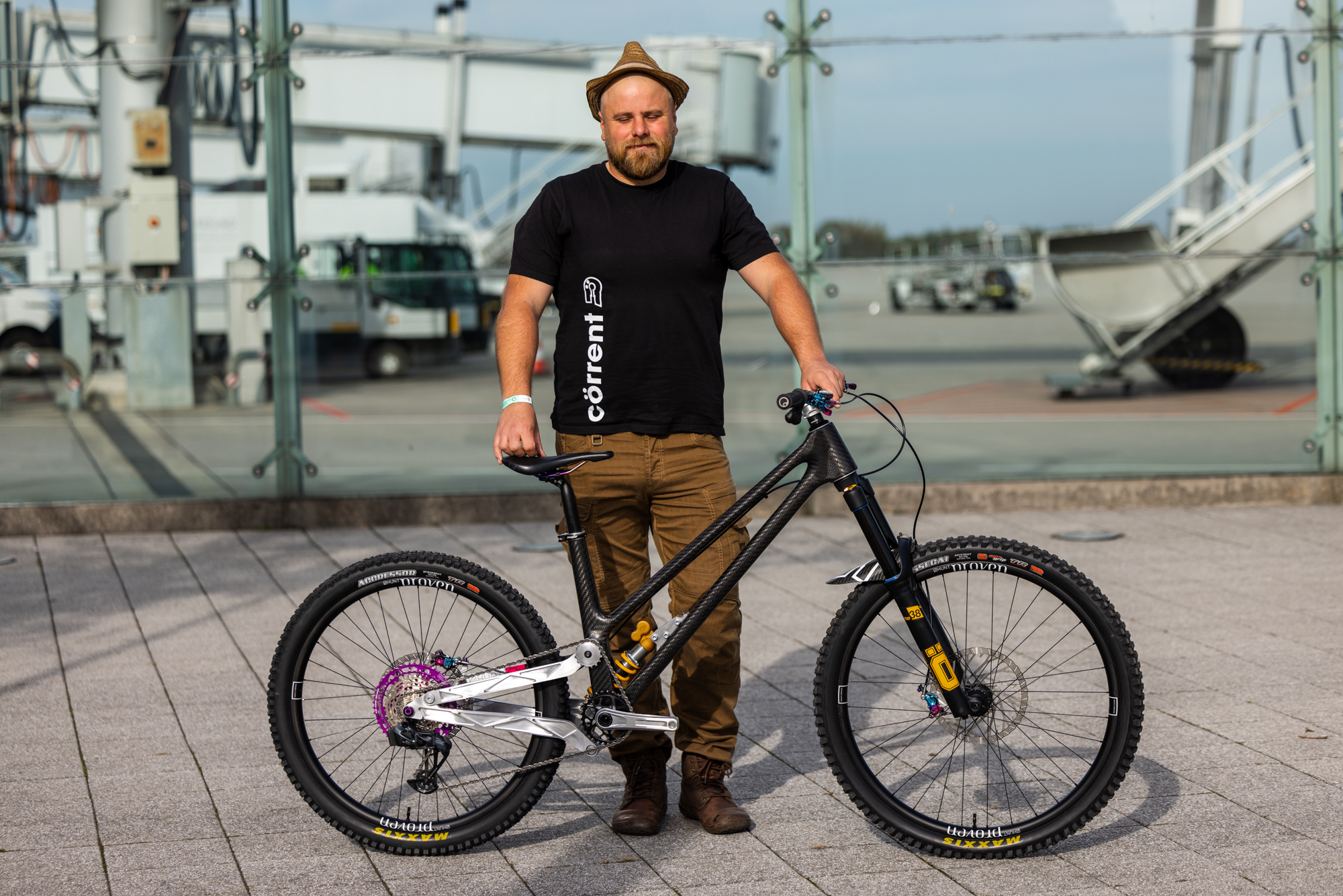 2024 Bespoked Dresden Part 04: Ergon Showcase With Corrent Components ...