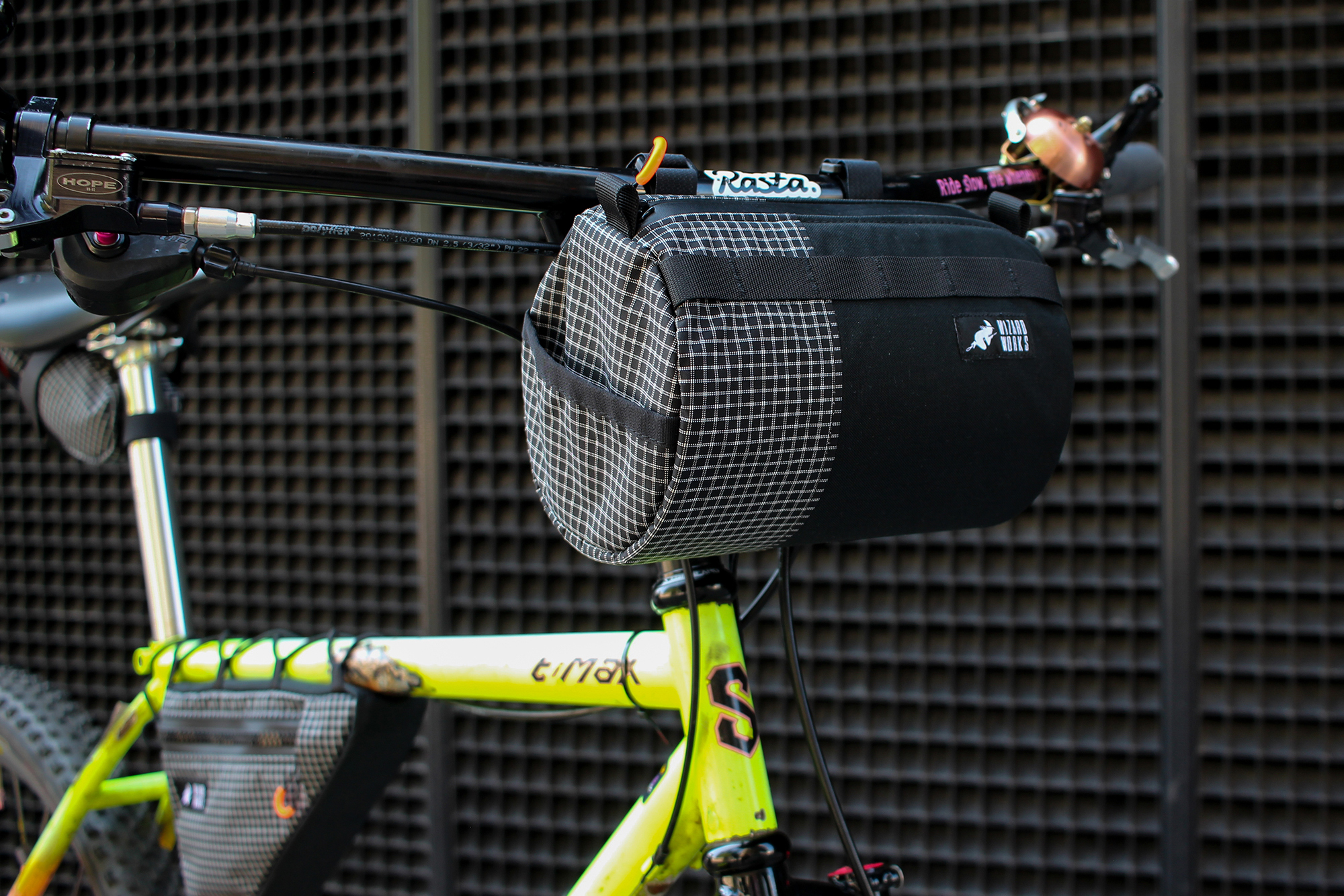 ラファ（Rapha）創業10周年記念 写真集「Kings of Pain」 ラファ（Rapha）創業10周年記念 写真集「Kings of Pain」