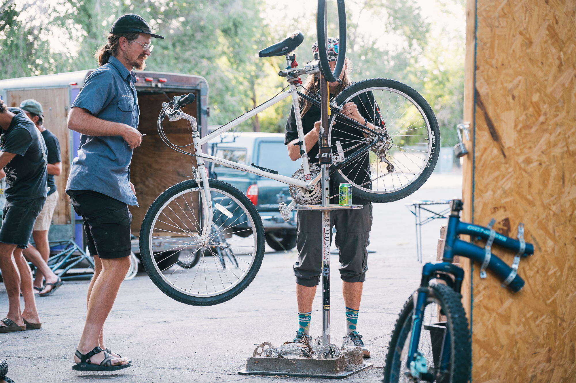Dropping In on Moab Community Cycles’ Mechanic Night – Spencer Harding ...