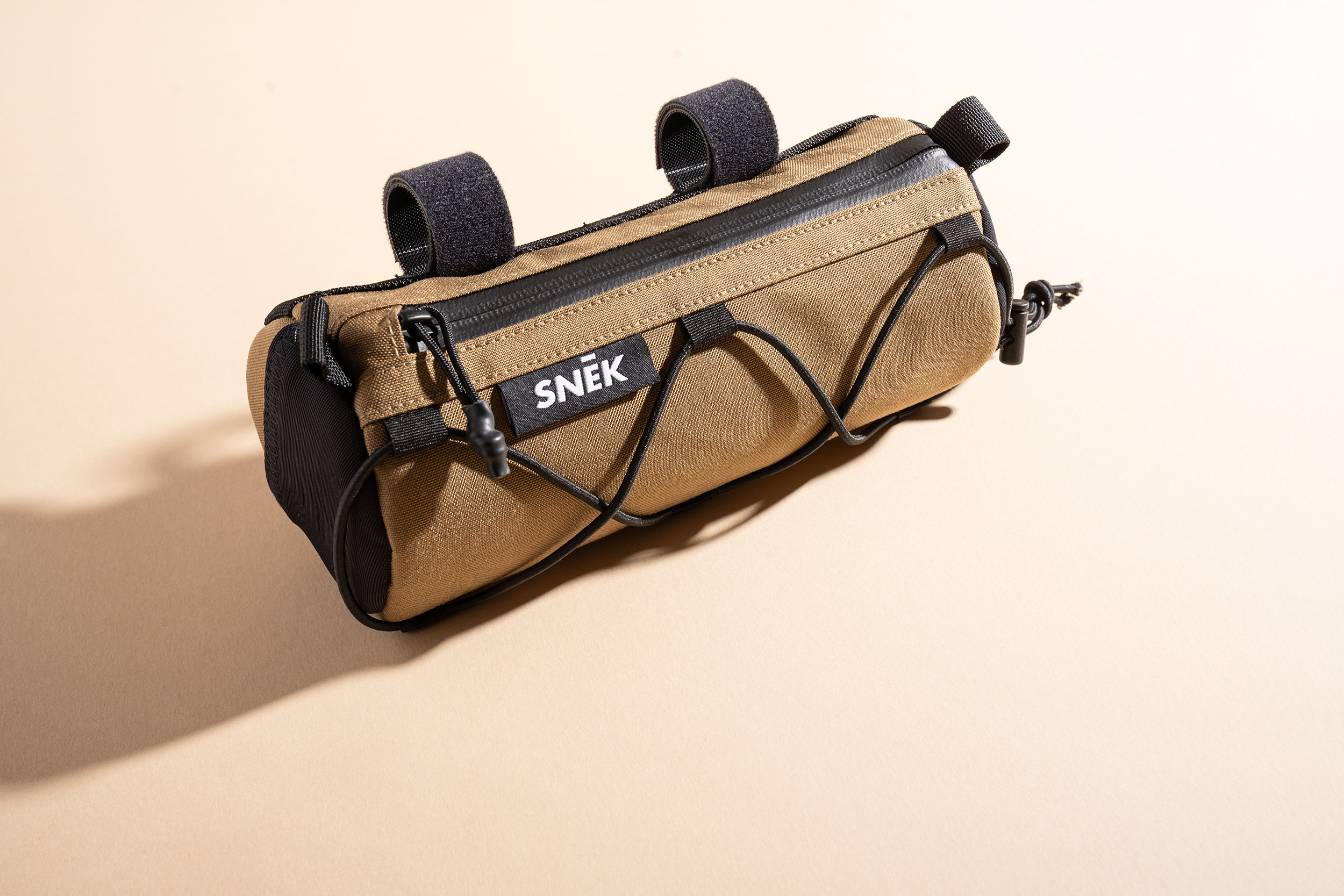 アクセサリー Pocelain Rocket MCA Handlebar System Porcelain Rocket's New MCA Handlebar Bag and Micro Panniers