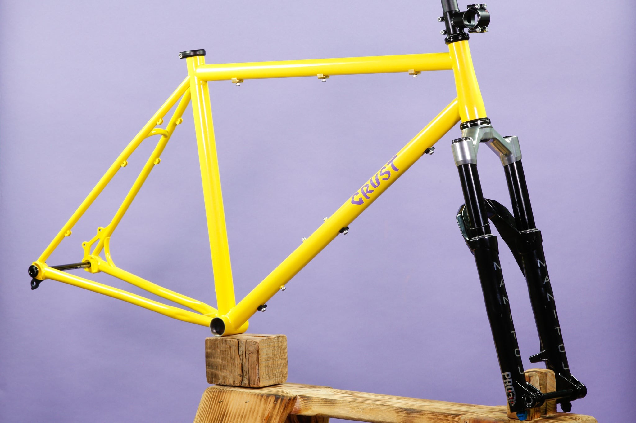 The Crust Bikes Dakar is a 26″ Wheel 120 mm Travel Touring Hardtail ...