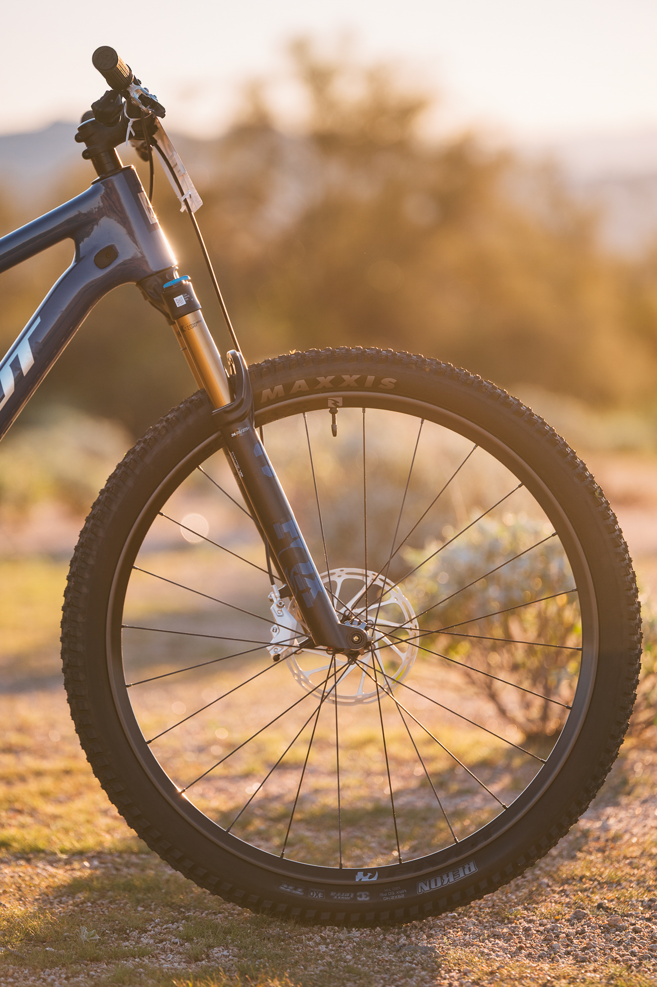 2026 Pivot Mach 4SL Review