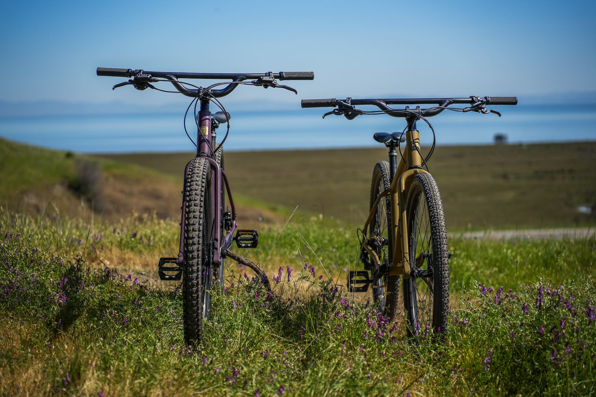 Redshift Introduces 50 and 70 mm Top Shelf Flat Handlebars | The