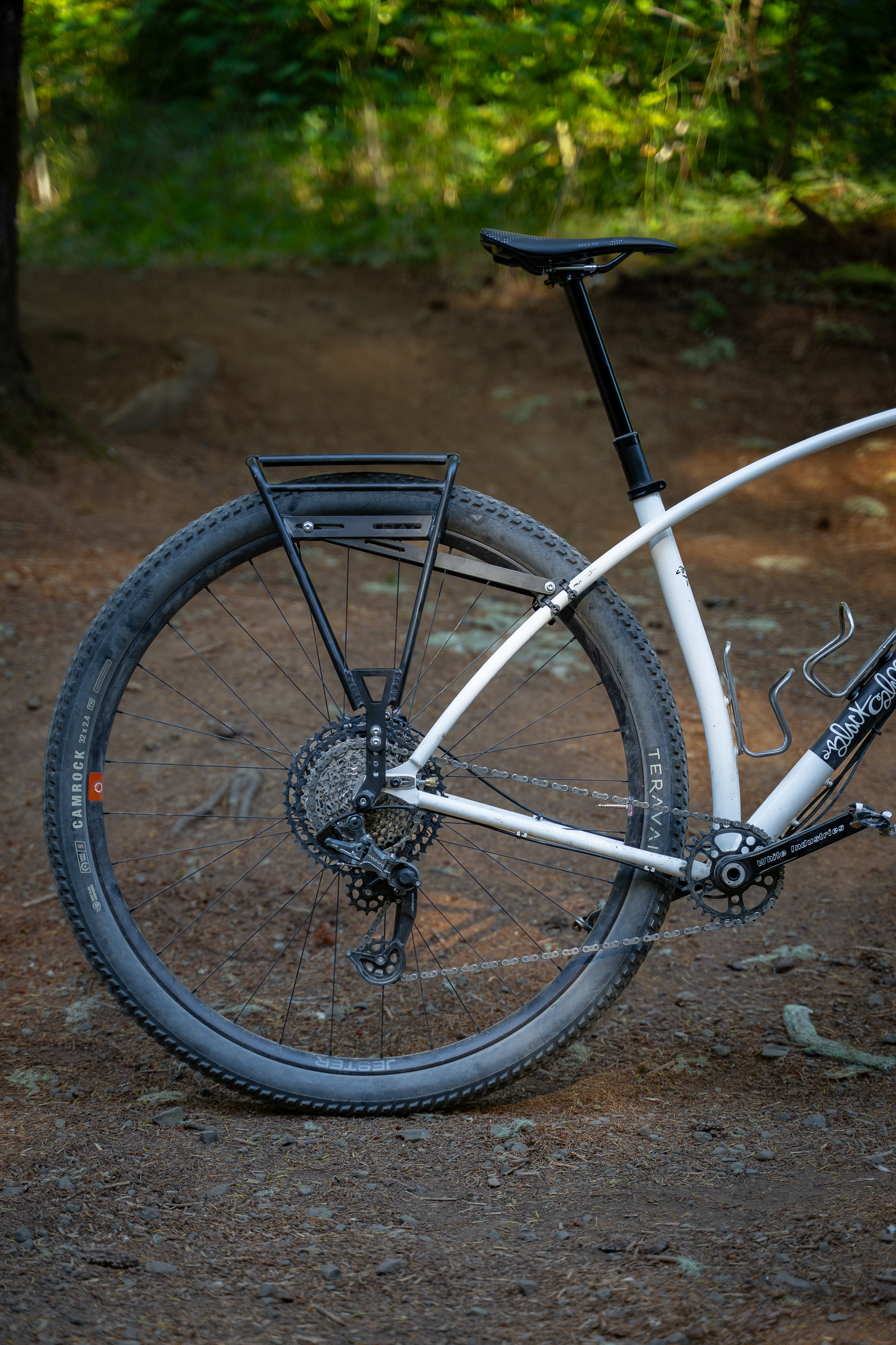 Old Man Mountain Announces Elkhorn and Divide Racks for 32er Bikes ...