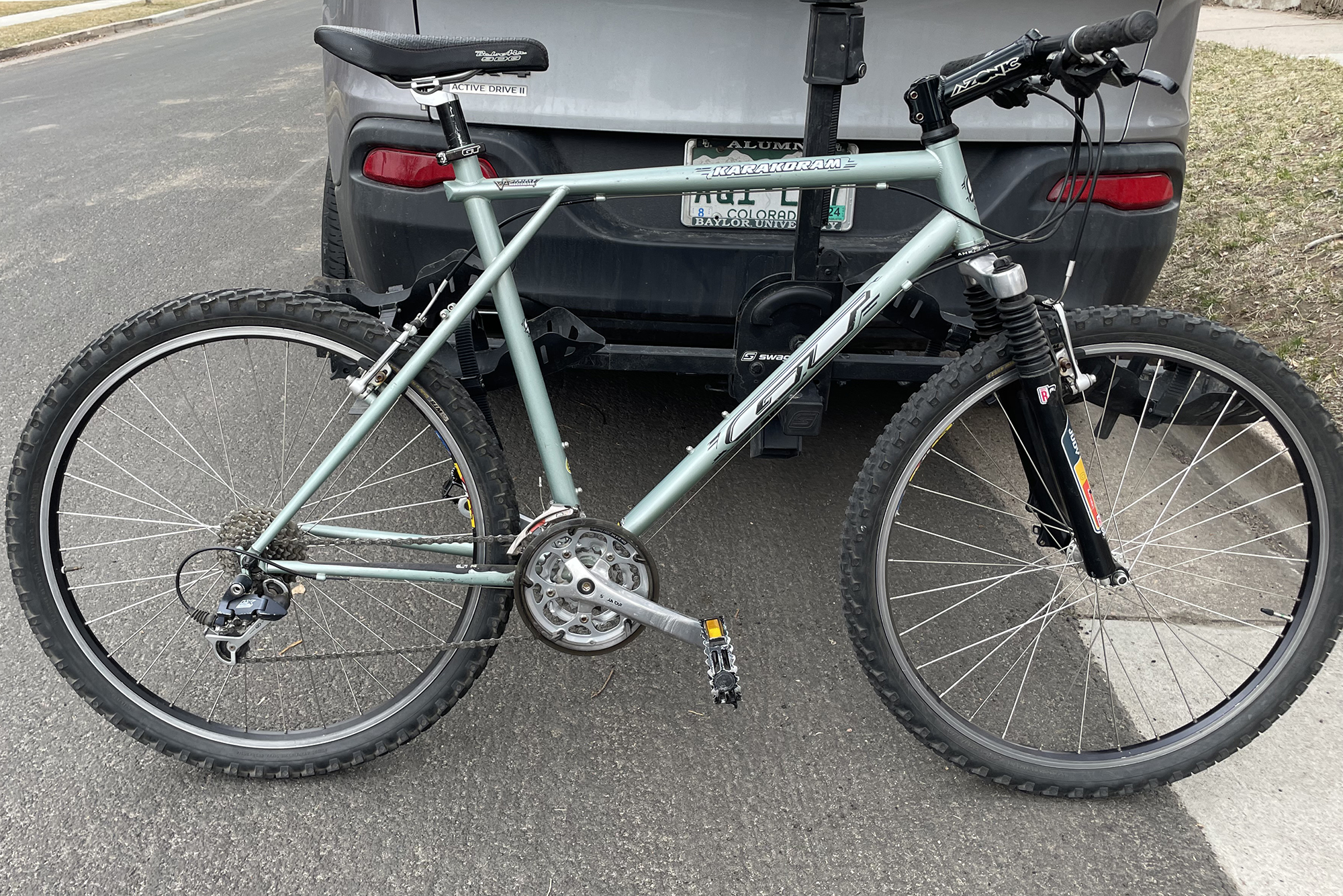 Readers' Rides: Jacob's GT Karakoram Basket Bike | The Radavist