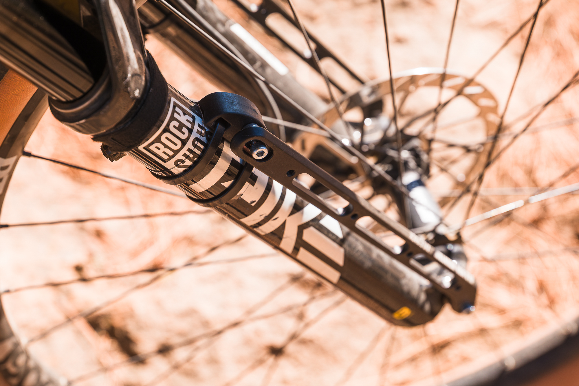 Old Man Mountain Updates the Axle Pack With V2: Now 20% Lighter