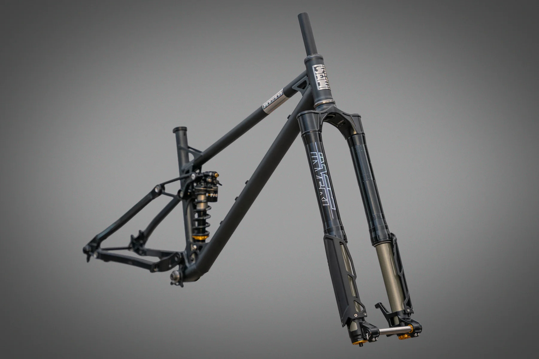 Reeb and Cane Creek Collaborate on Invert Chassis Kit for the Steezl